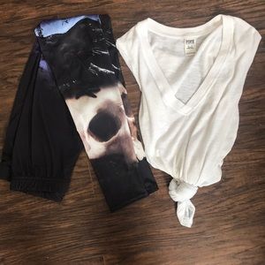 Hot Topic Leggings Skull Raven Halloween Graveyard